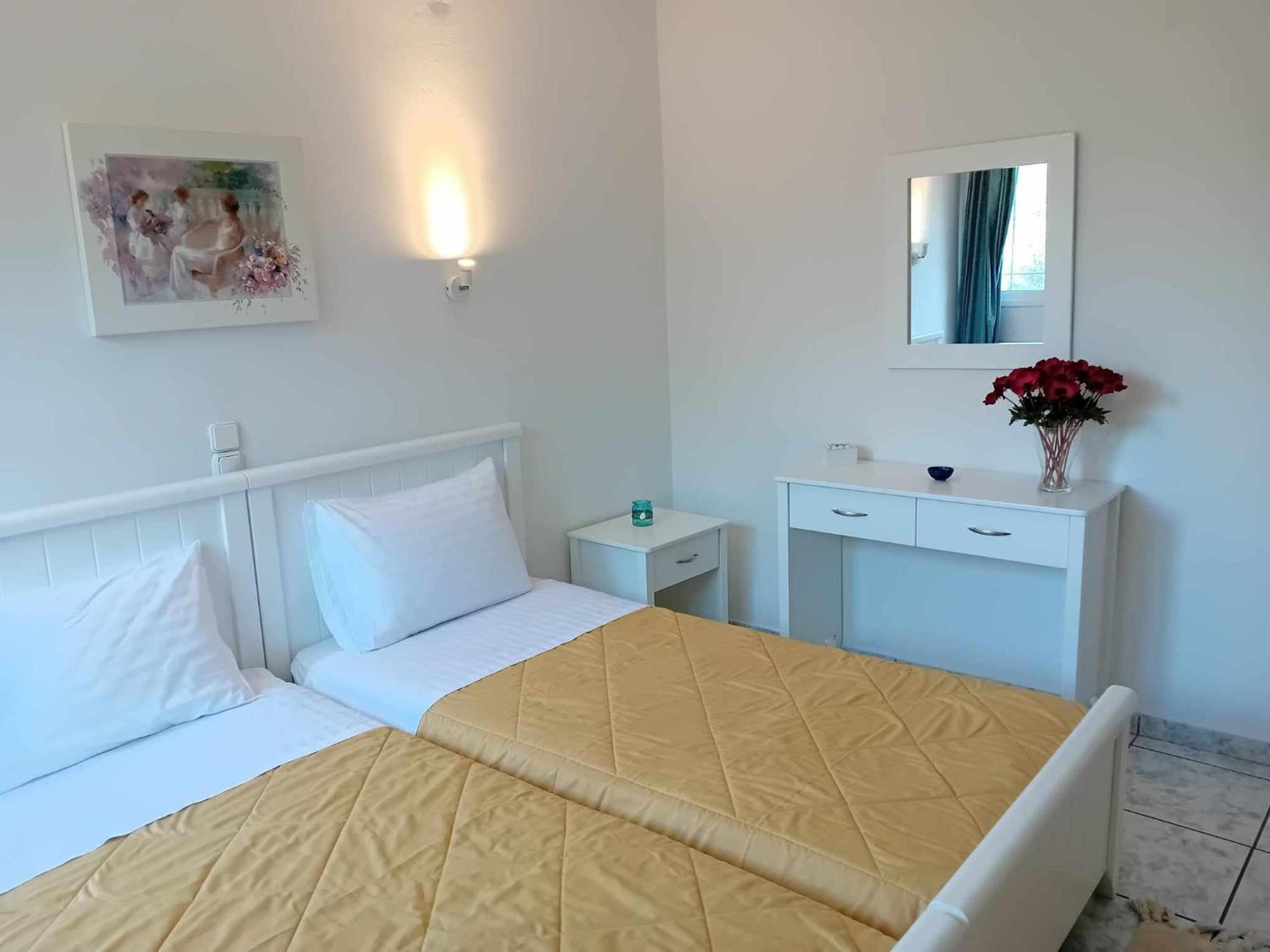 Apartments Margarita Kaizer Bridge Achilleion Ngoại thất bức ảnh