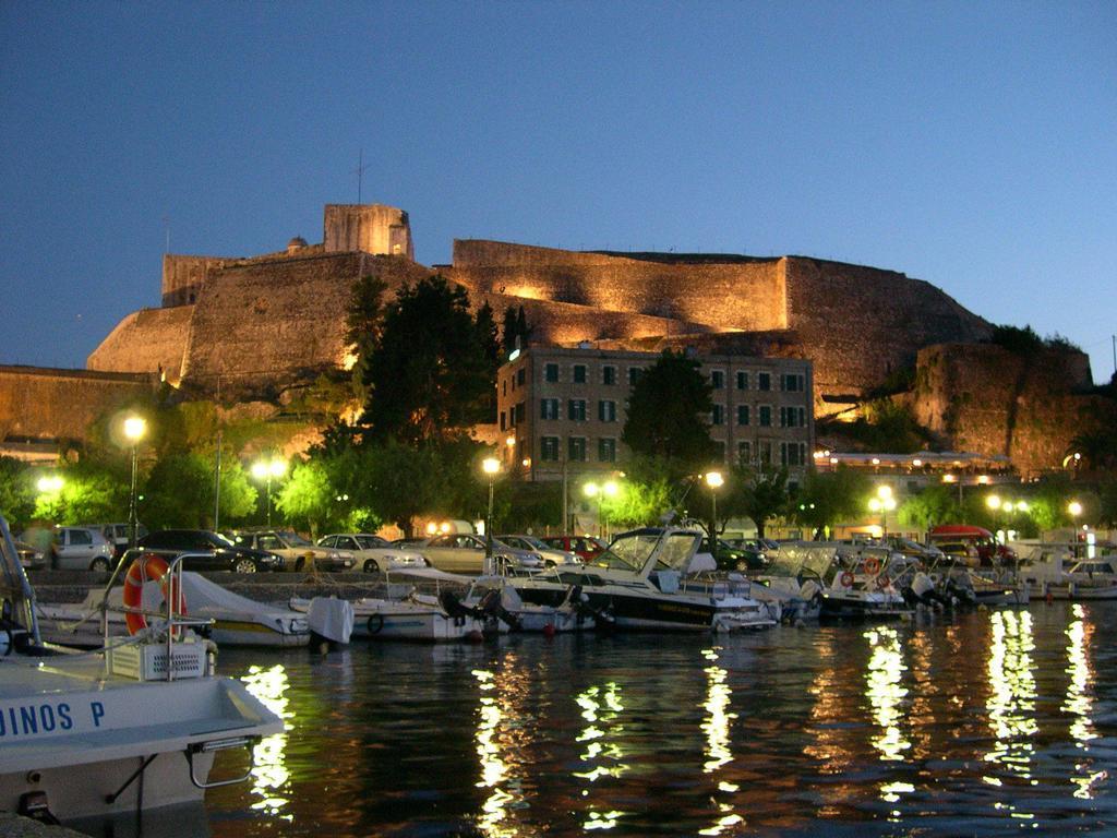 Apartments Margarita Kaizer Bridge Achilleion Ngoại thất bức ảnh